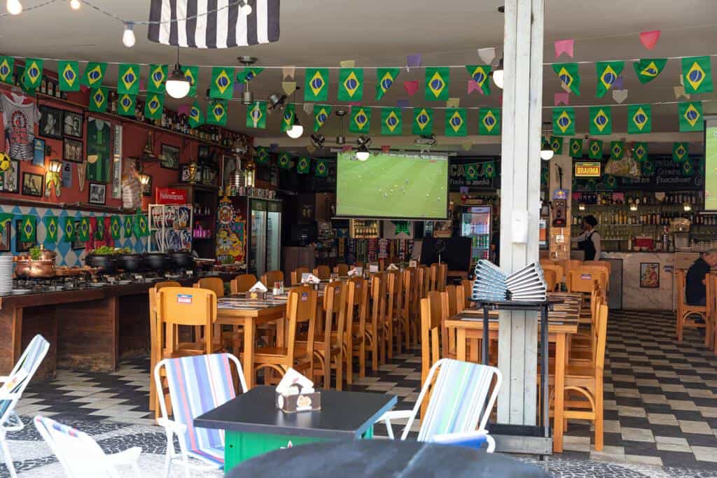 Bares cariocas em SP transmitem jogos