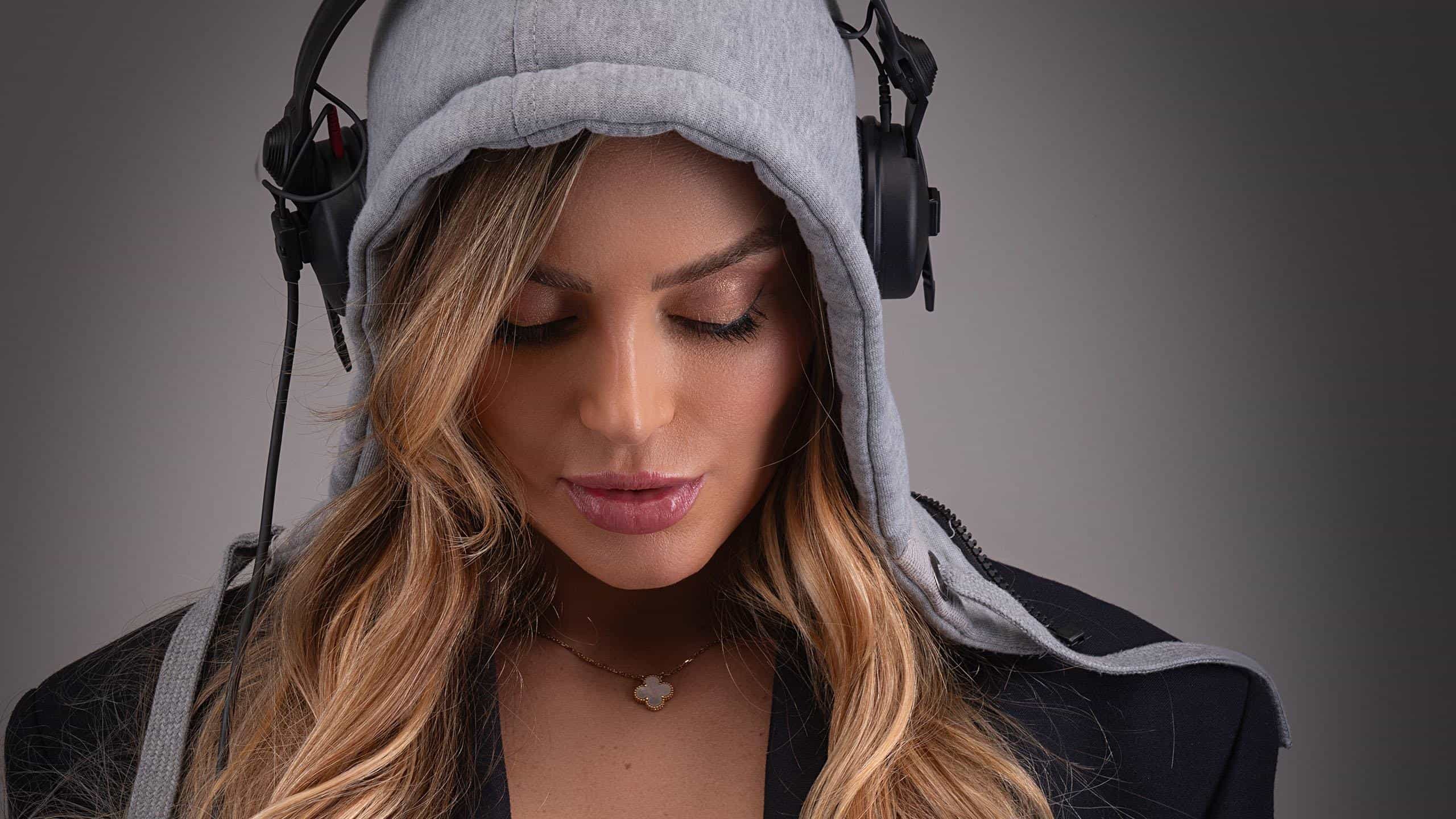 DJ comemora sucesso no verão europeu