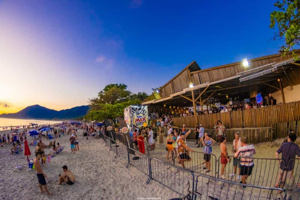 Parador Maresias recebe DJ internacional