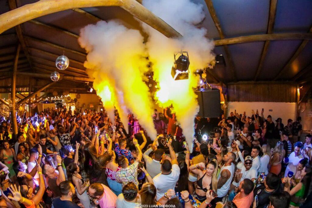 Parador Maresias recebe DJ internacional