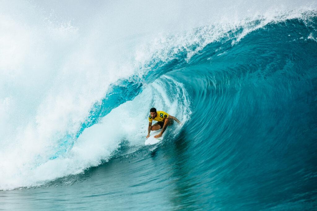 Filipe Toledo, defende o uso da piscina de ondas