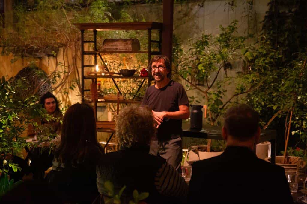Espetáculo une teatro e gastronomia