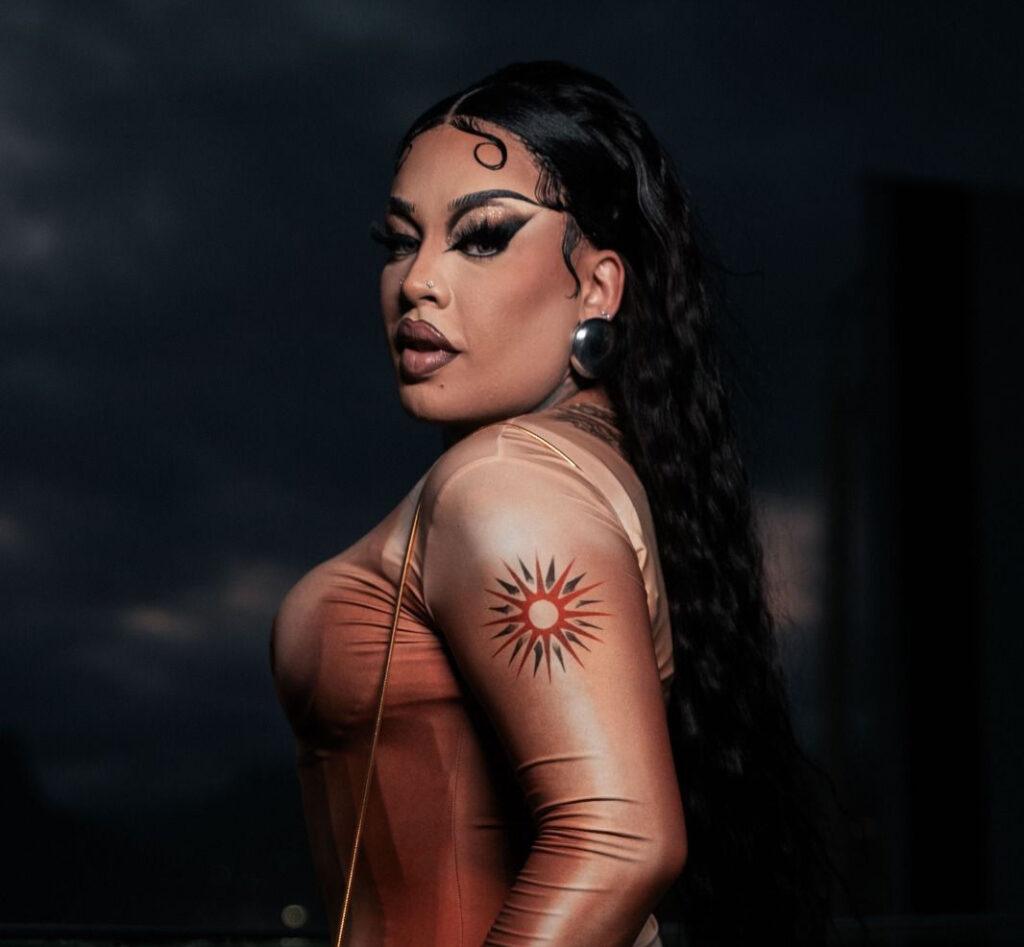 Gloria Groove é destaque em jantar