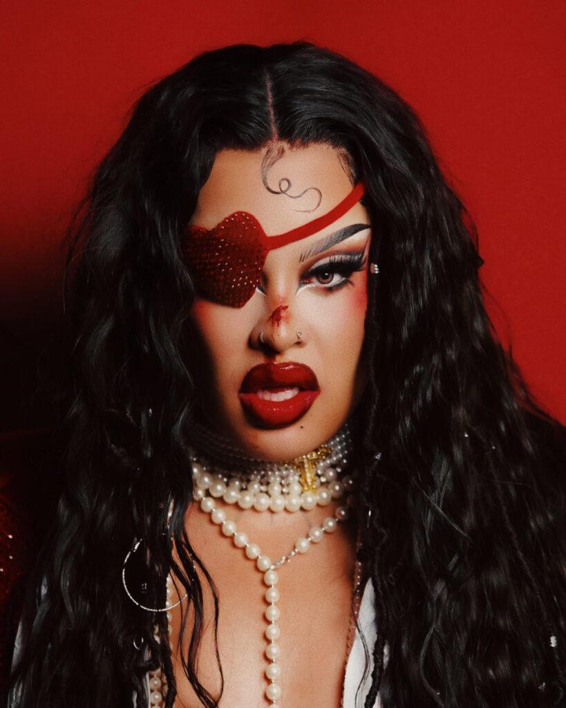 Gloria Groove revela ensaio de Halloween