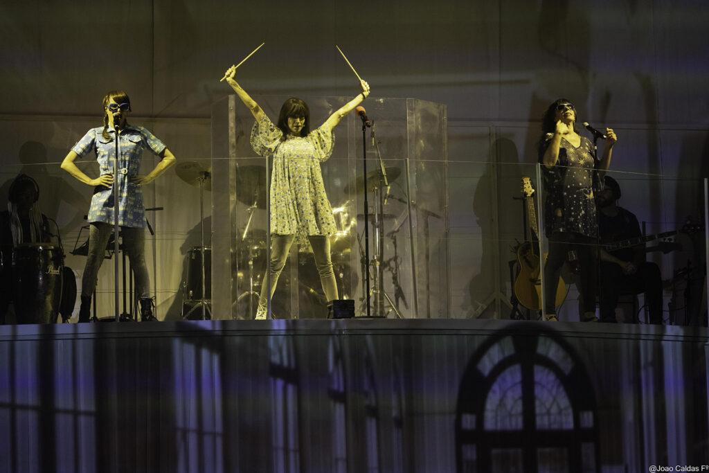 Rita Lee completando um ano em cartaz