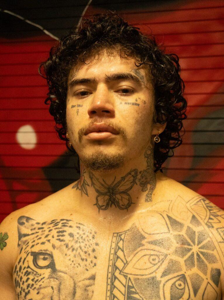 Whindersson Nunes encara indiano em luta