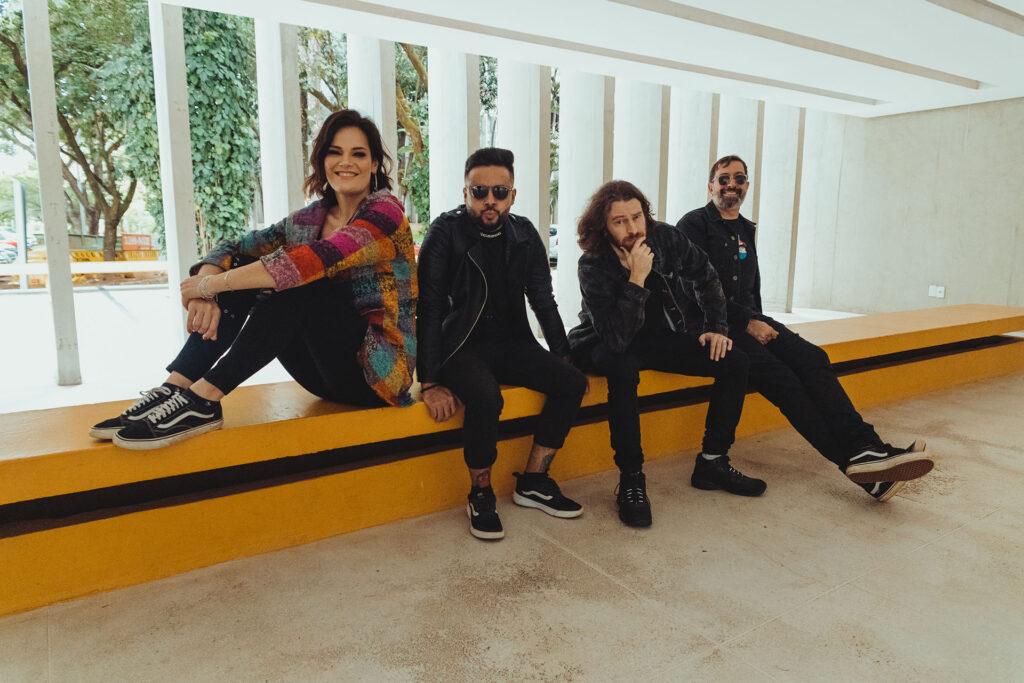 "Dinamite": um hino de transformação