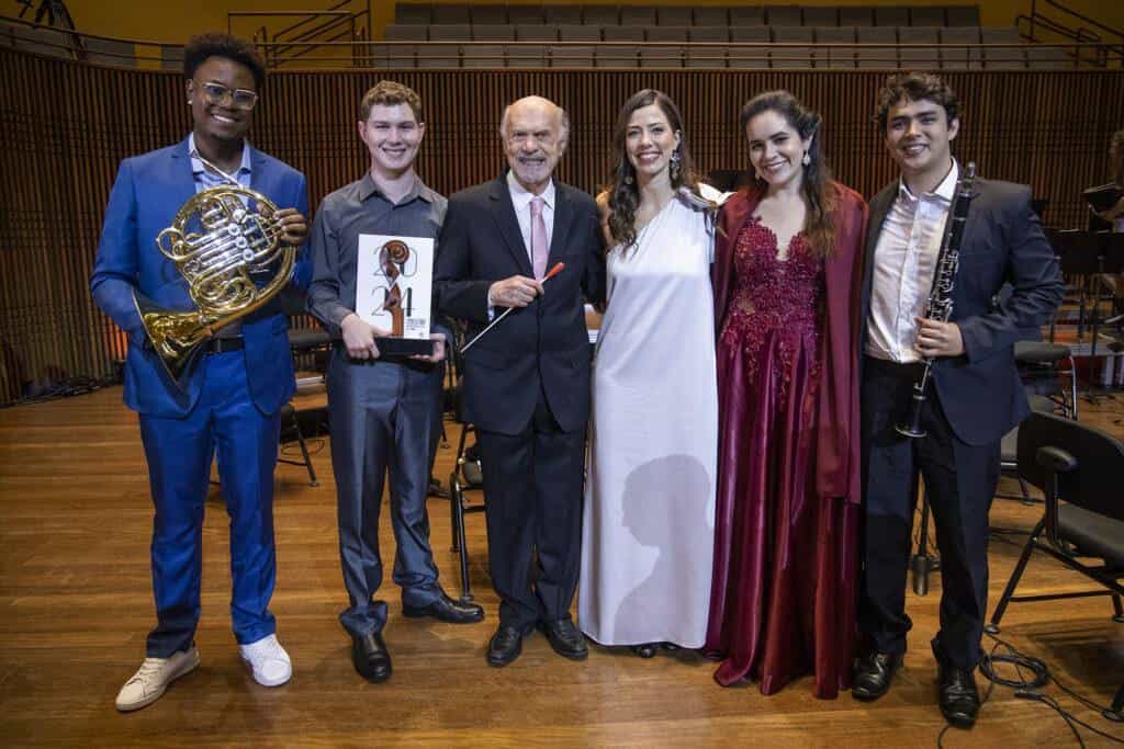 Estêvão Medeiros Gomes, pianista de 16 anos