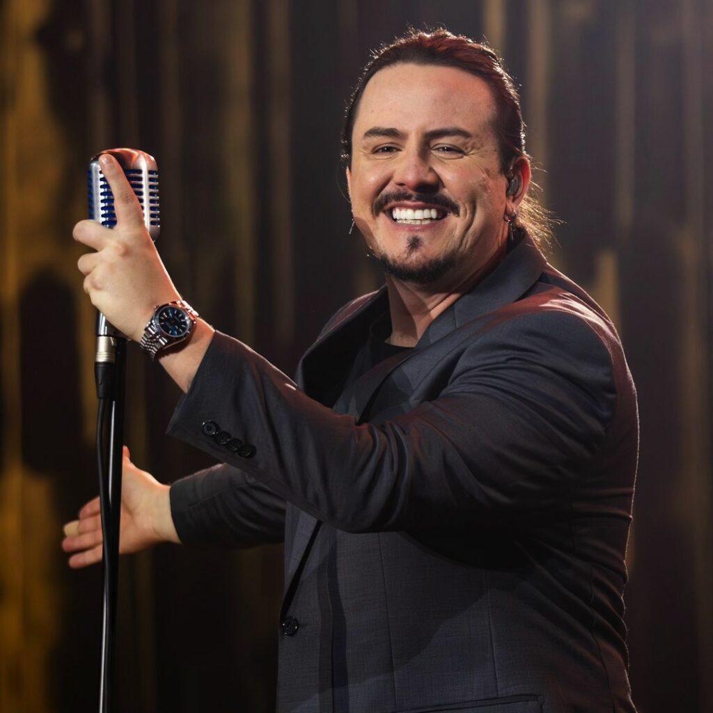 Dino Fonseca anuncia cruzeiro musical para 2025