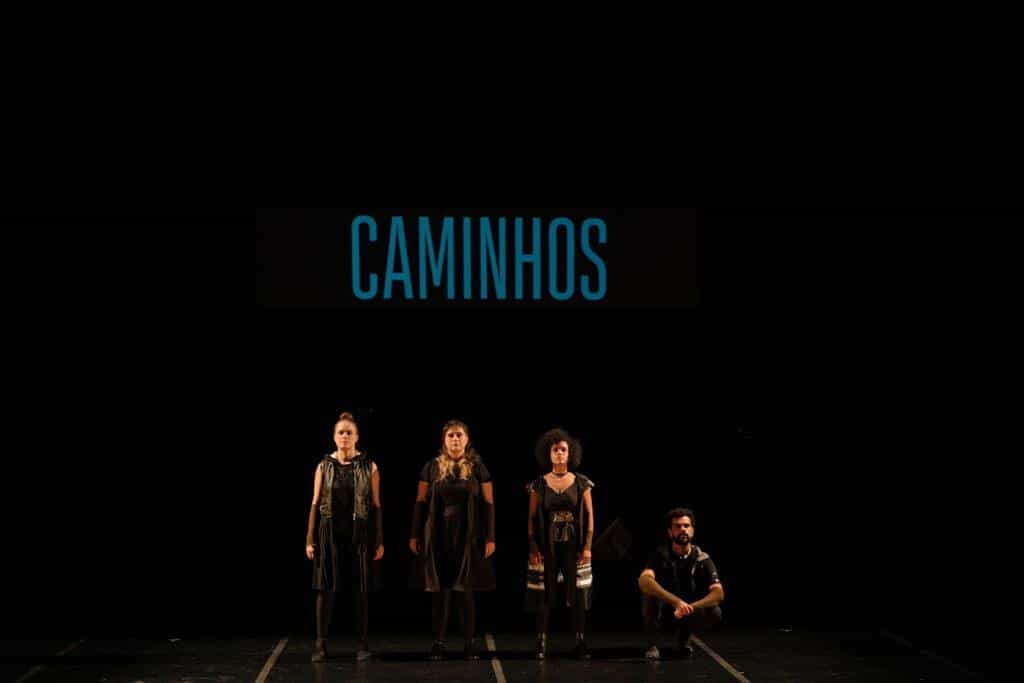 Mirar: Quando os Olhos se Levantam no Teatro Cacilda Becker