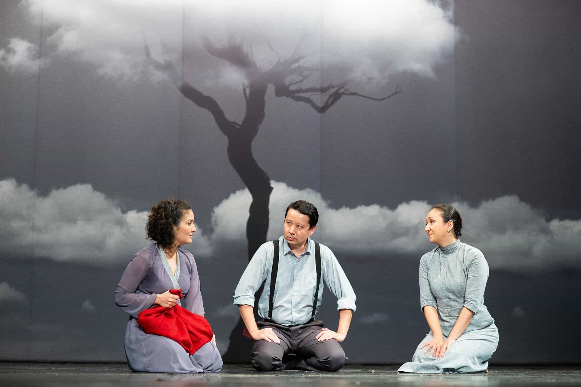 Desobediência com apresentações gratuitas no Teatro