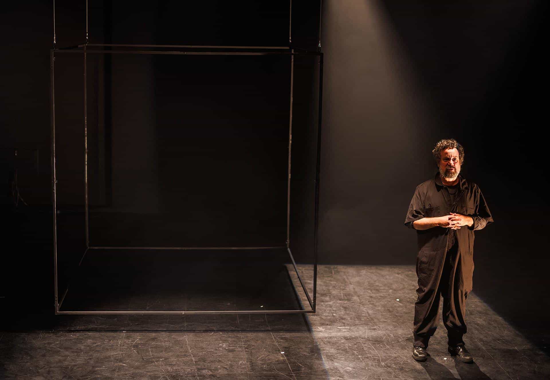 Claustrofobia estreia temporada no Sesc Pinheiros