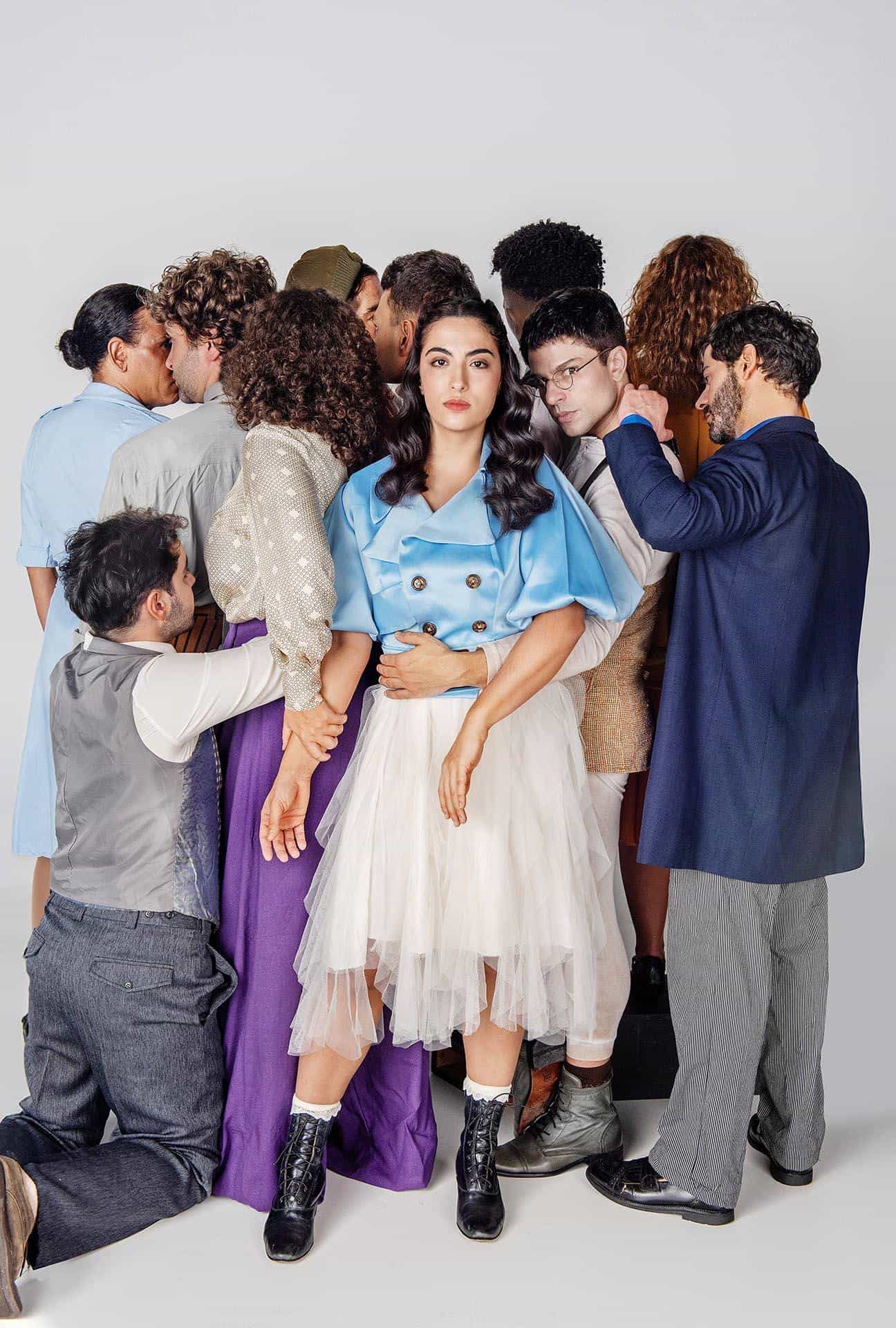 O musical Alice de Cor e Salteado transporta o clássico