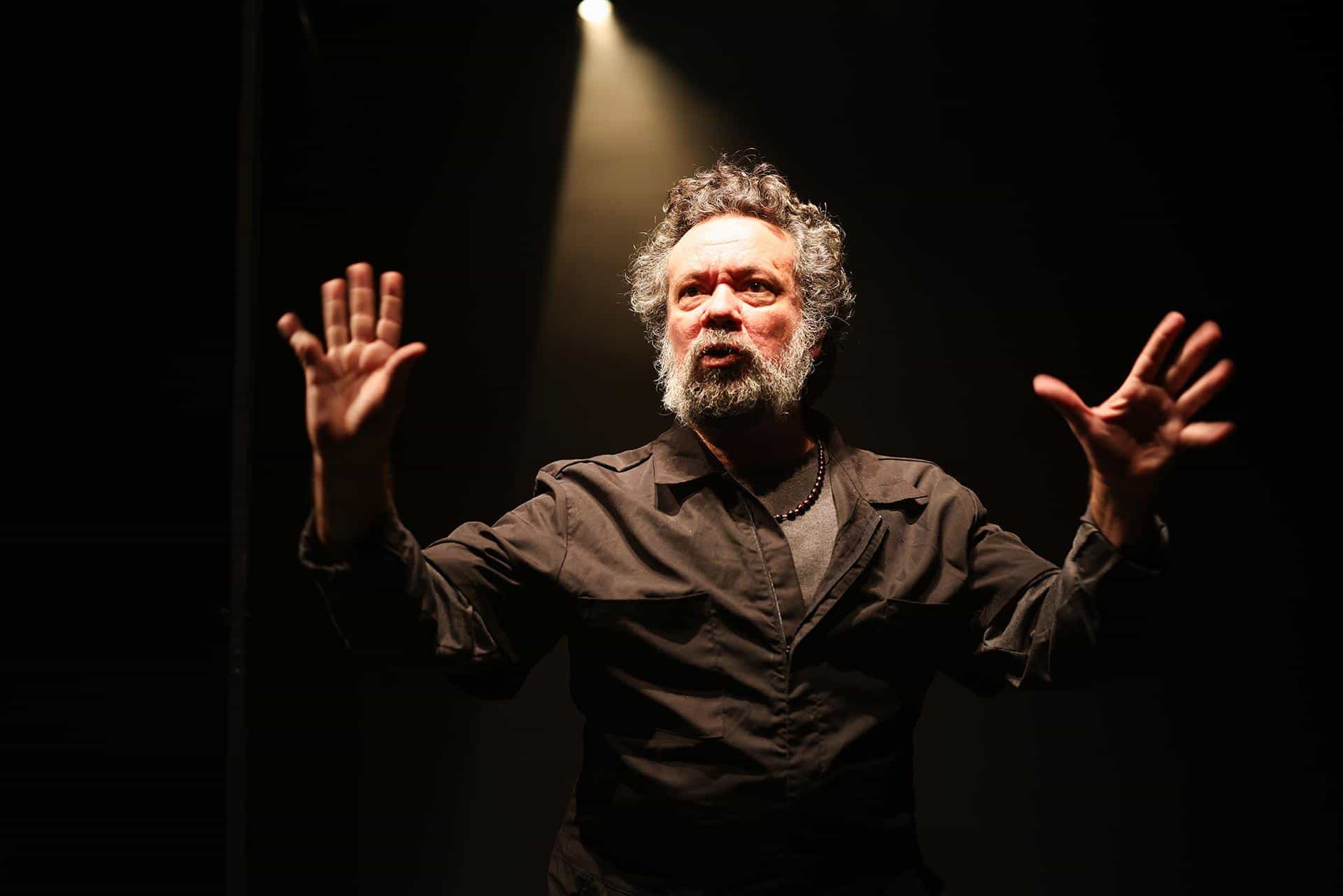Claustrofobia estreia temporada no Sesc Pinheiros