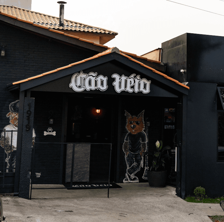Cão Véio Sorocaba traz petiscos e drinks especiais