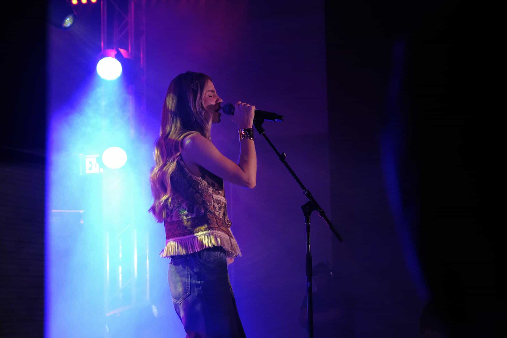 Músicas inéditas em evento exclusivo da Sony Music, em Miami