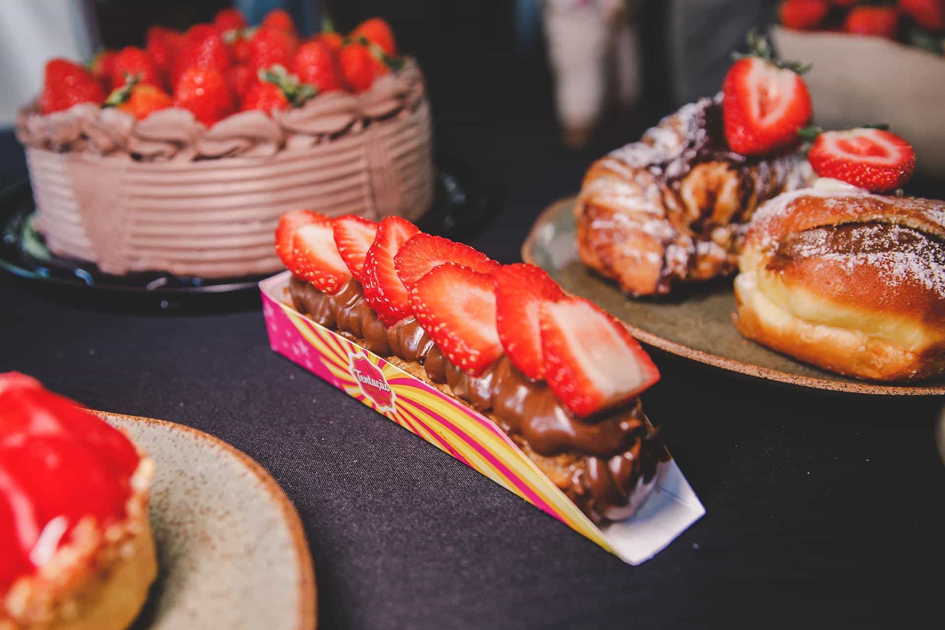 Nos dias 5 e 6 de julho, sábado e domingo, das 11h às 21h, no Memorial da América Latina – Barra Funda, SP, com entrada gratuita, o Festival do Morango e Pistache. Com 90 tendas e food trucks