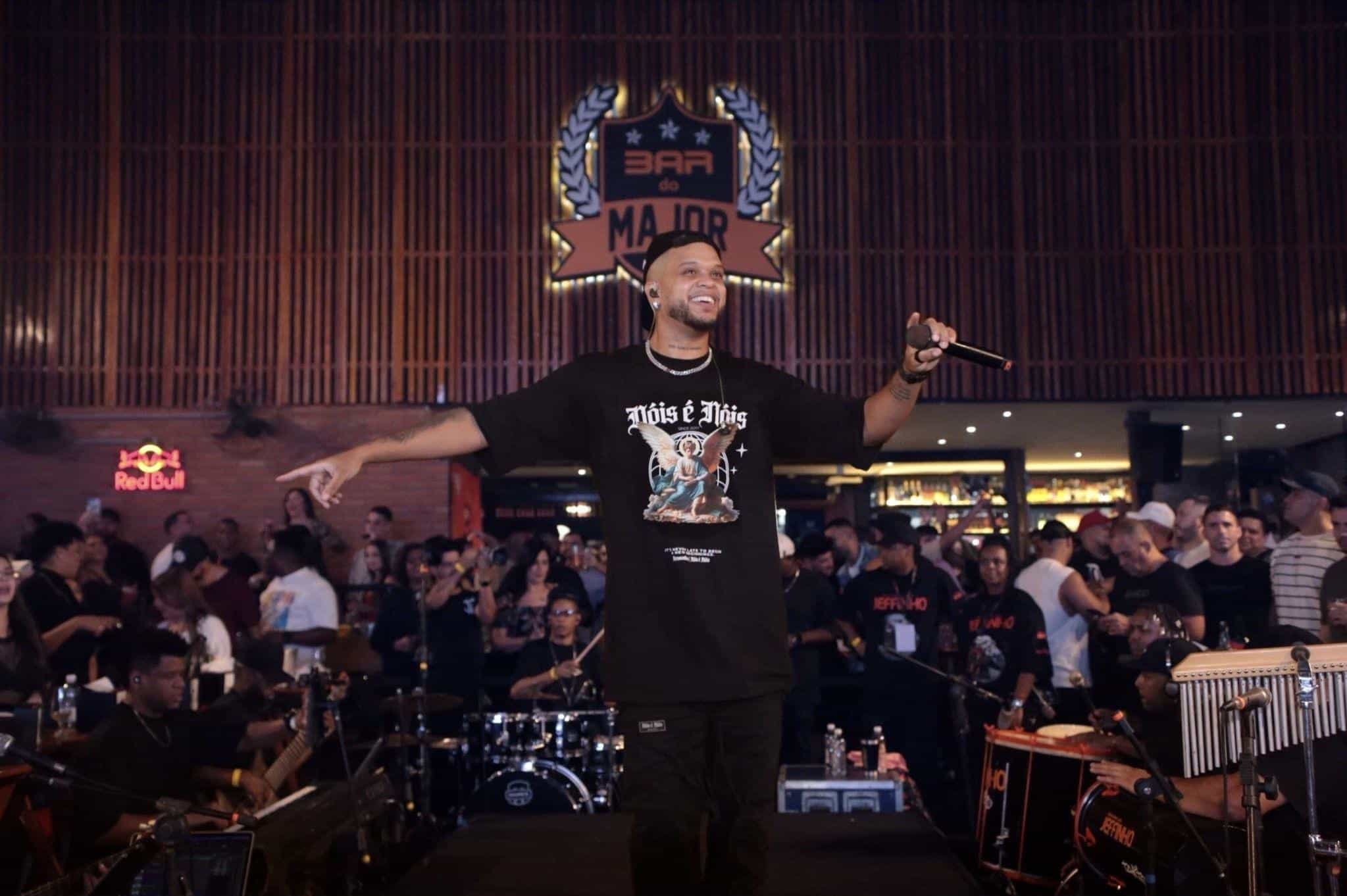 Jeffinho marca início da carreira solo com gravação