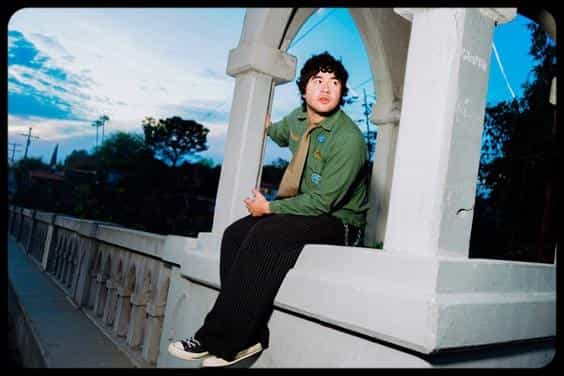 Calum Hood, do 5 Seconds Of Summer lança seu álbum