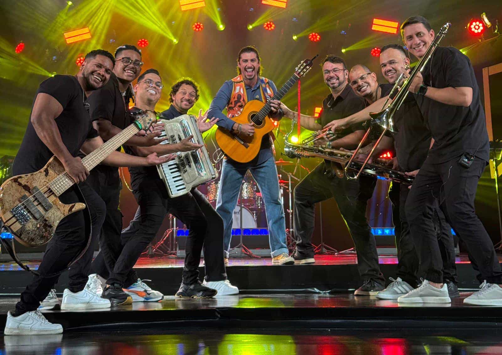 Juzé lança “Rede no Cangote” álbum solo dedicado ao forró