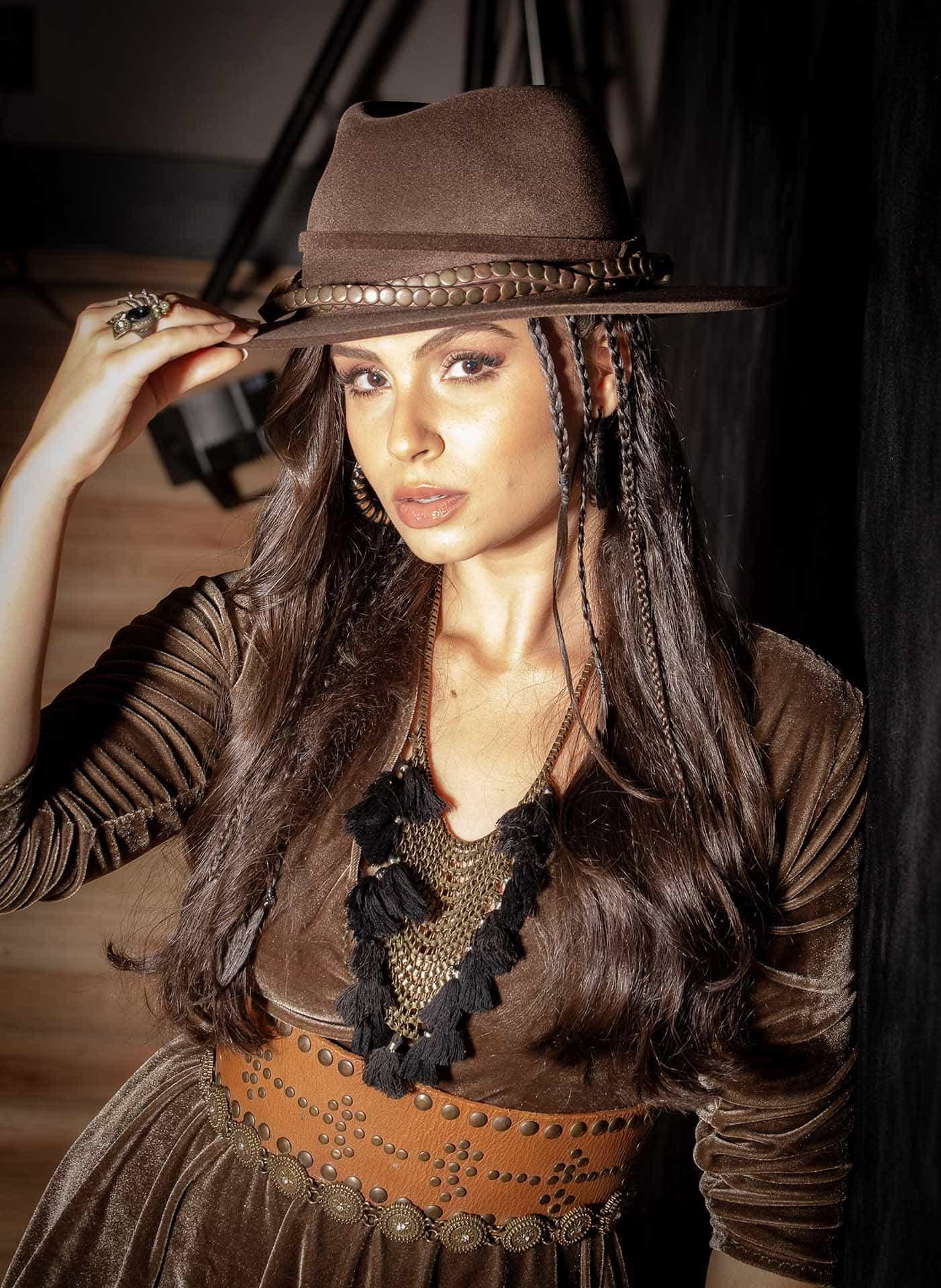 Sabrina Seleguim lança “Amor que Fica” com Edson & Hudson