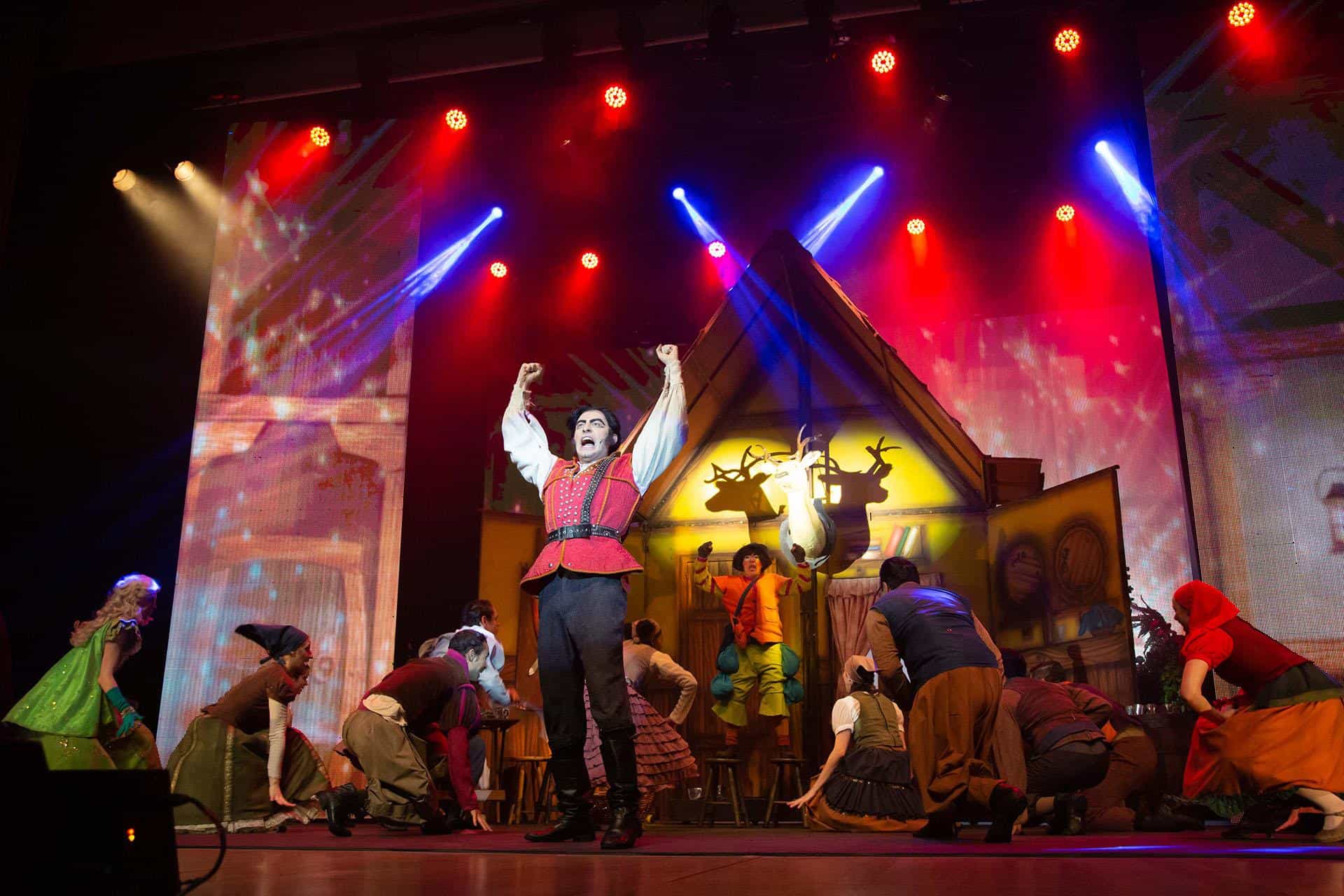 A Bela e a Fera - O Musical no palco do Teatro B32