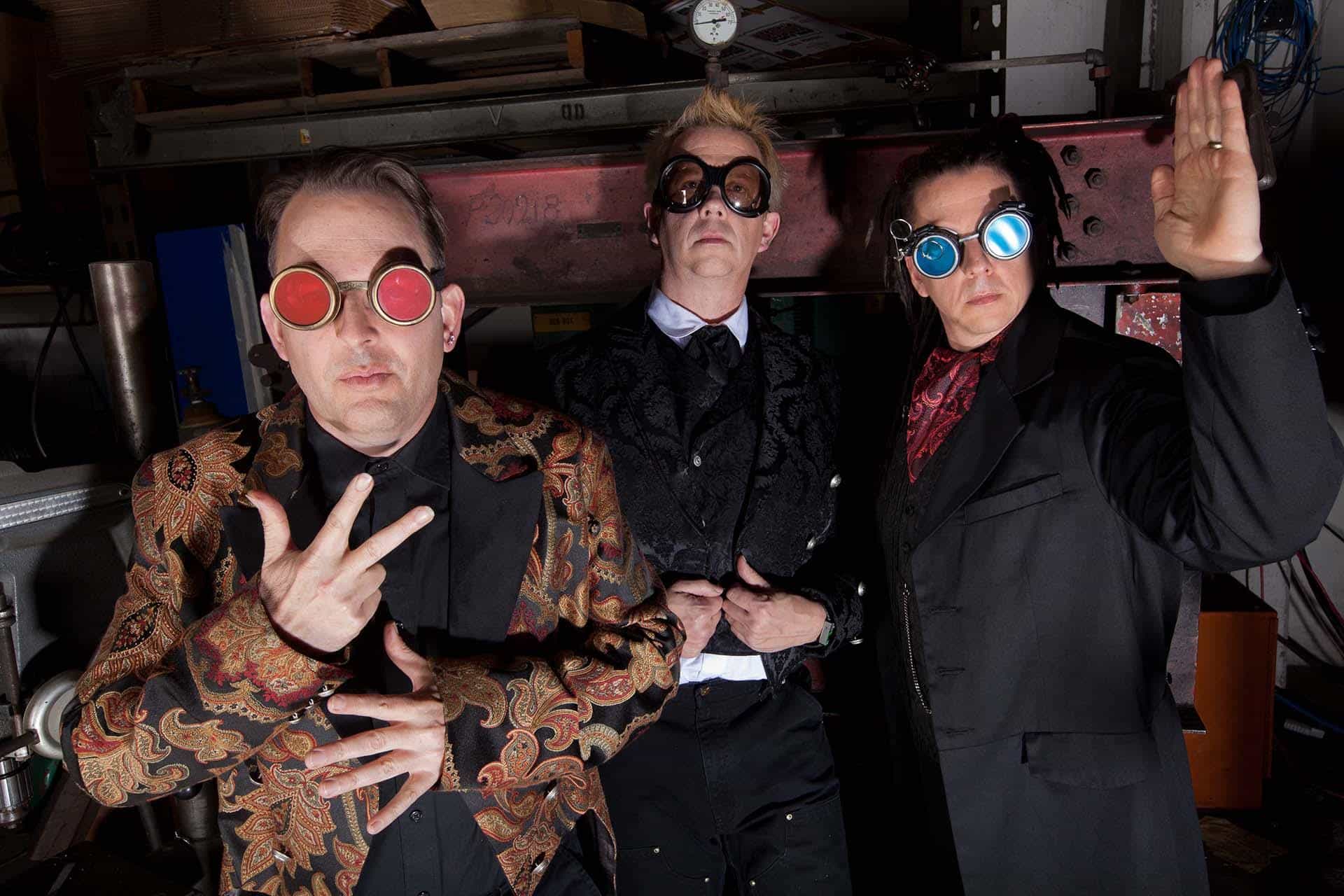 Information Society, Thea Austin e Noel juntos no Brasil
