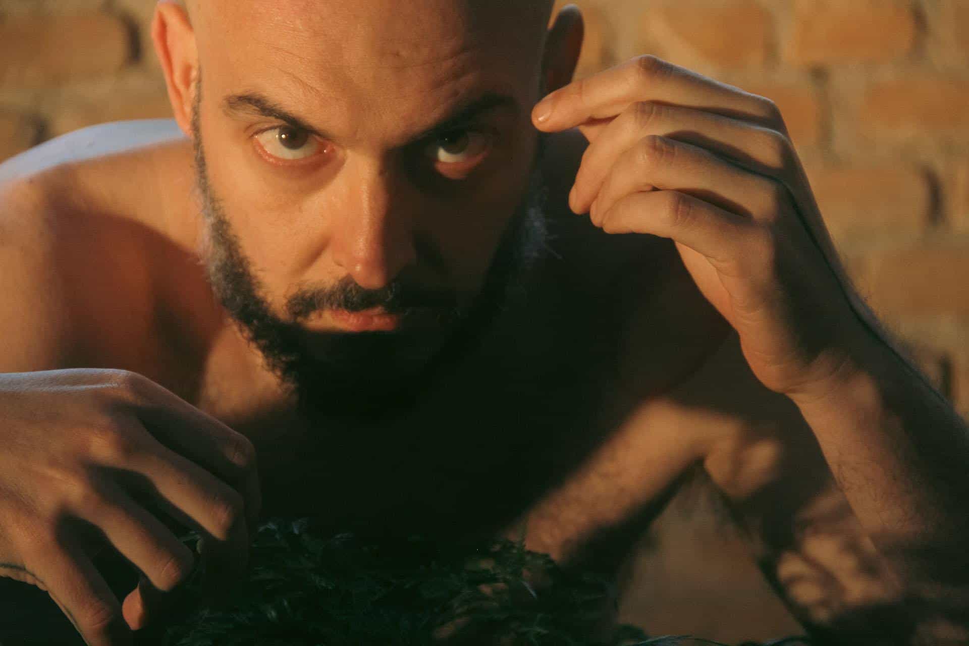 Filoctetes em Lemnos atualiza a fragilidade da matéria viva