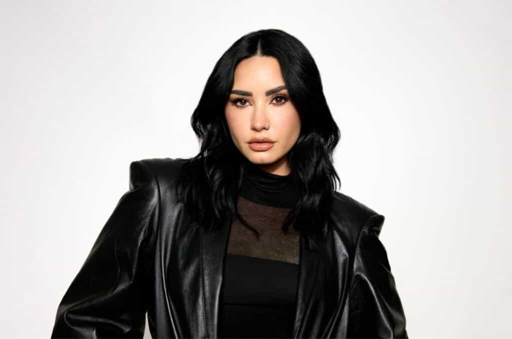 Demi Lovato, deu início a uma nova fase em sua carreira.