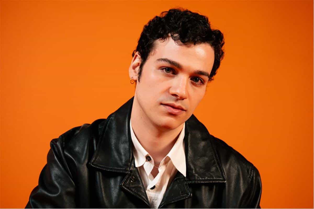 Artista brasileiro transforma hit de Harry Styles