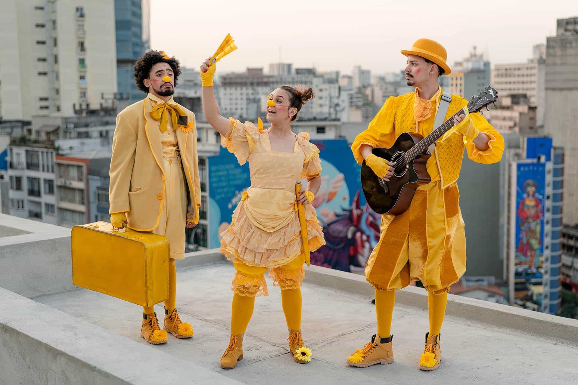 Homenagem ao circo itinerante e as palhaças latinoamericanas