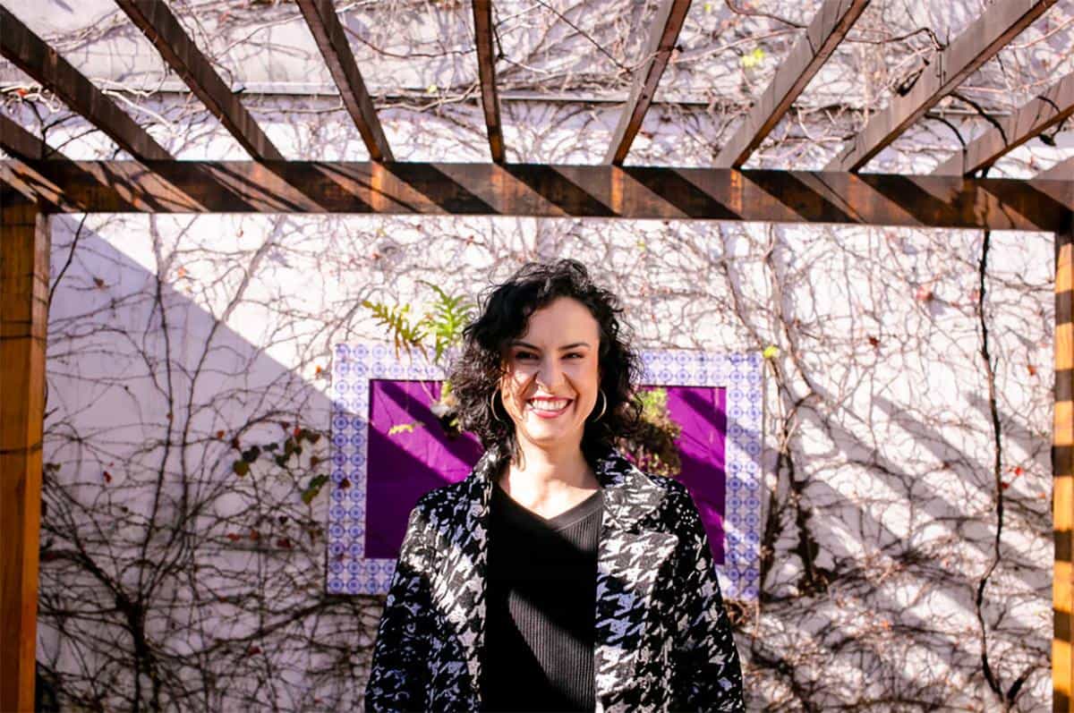 Sandra Acosta lança livro de crônicas de uma vida em Londres