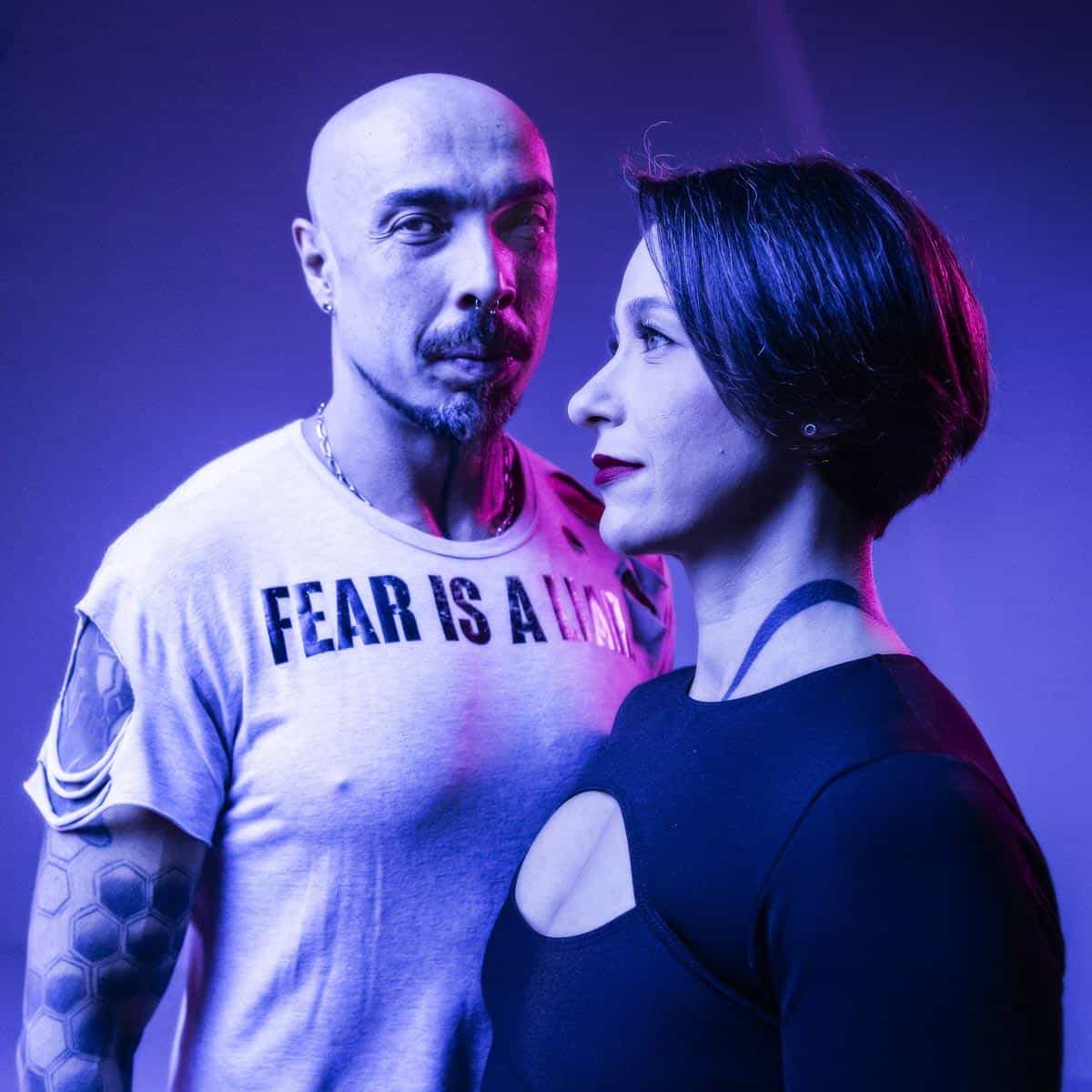 Do Brasil para a Siona Records: Binaryh