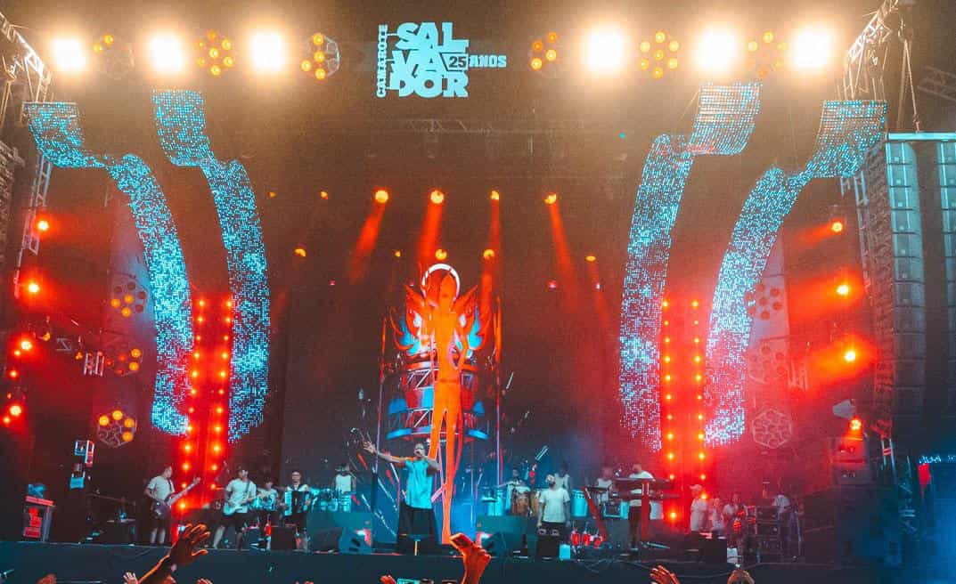 Camarote Salvador confirma show de Leo Santana