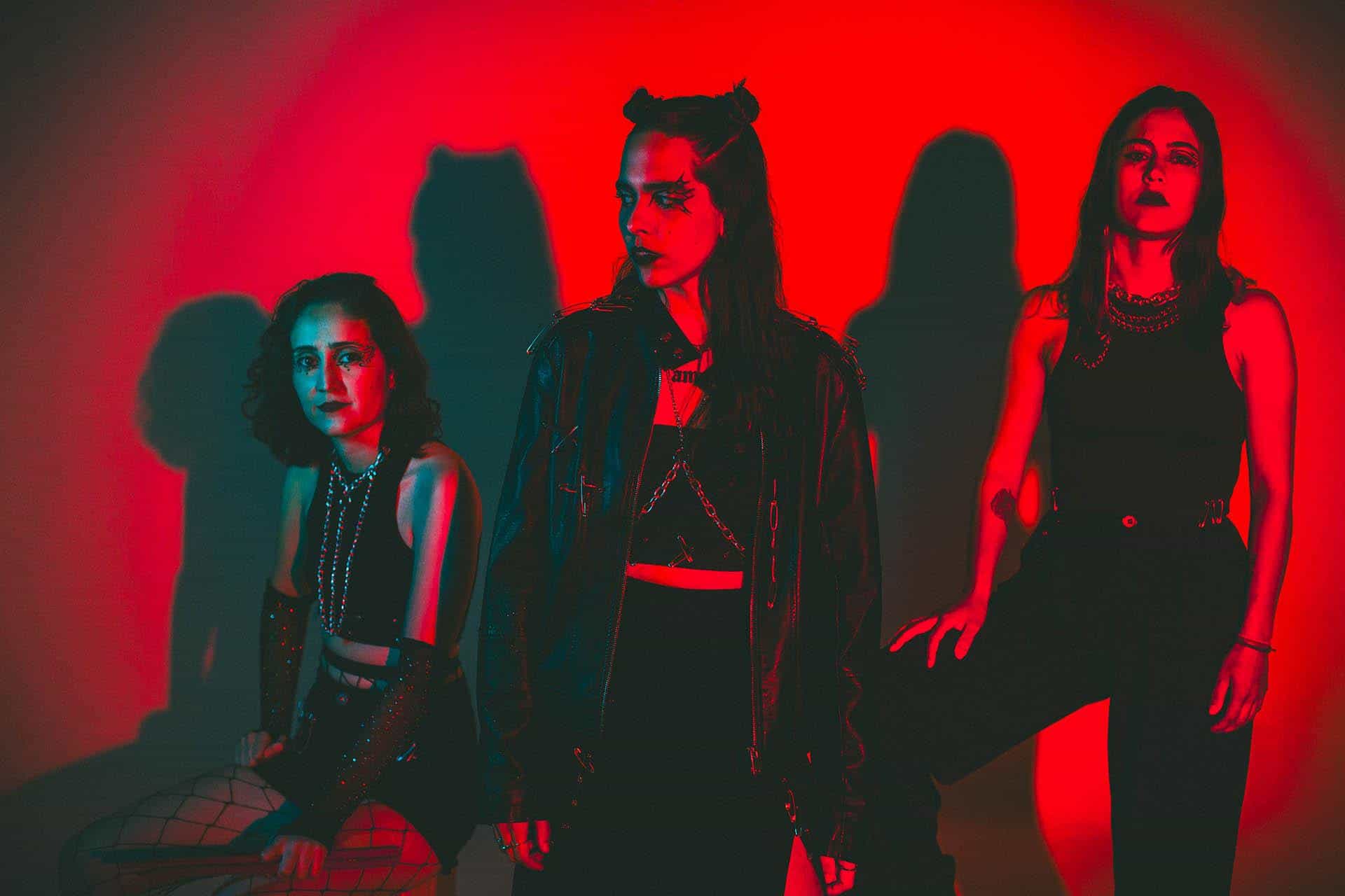 Rock Nacional, Power trio feminino INOUTSIDE lança clipe