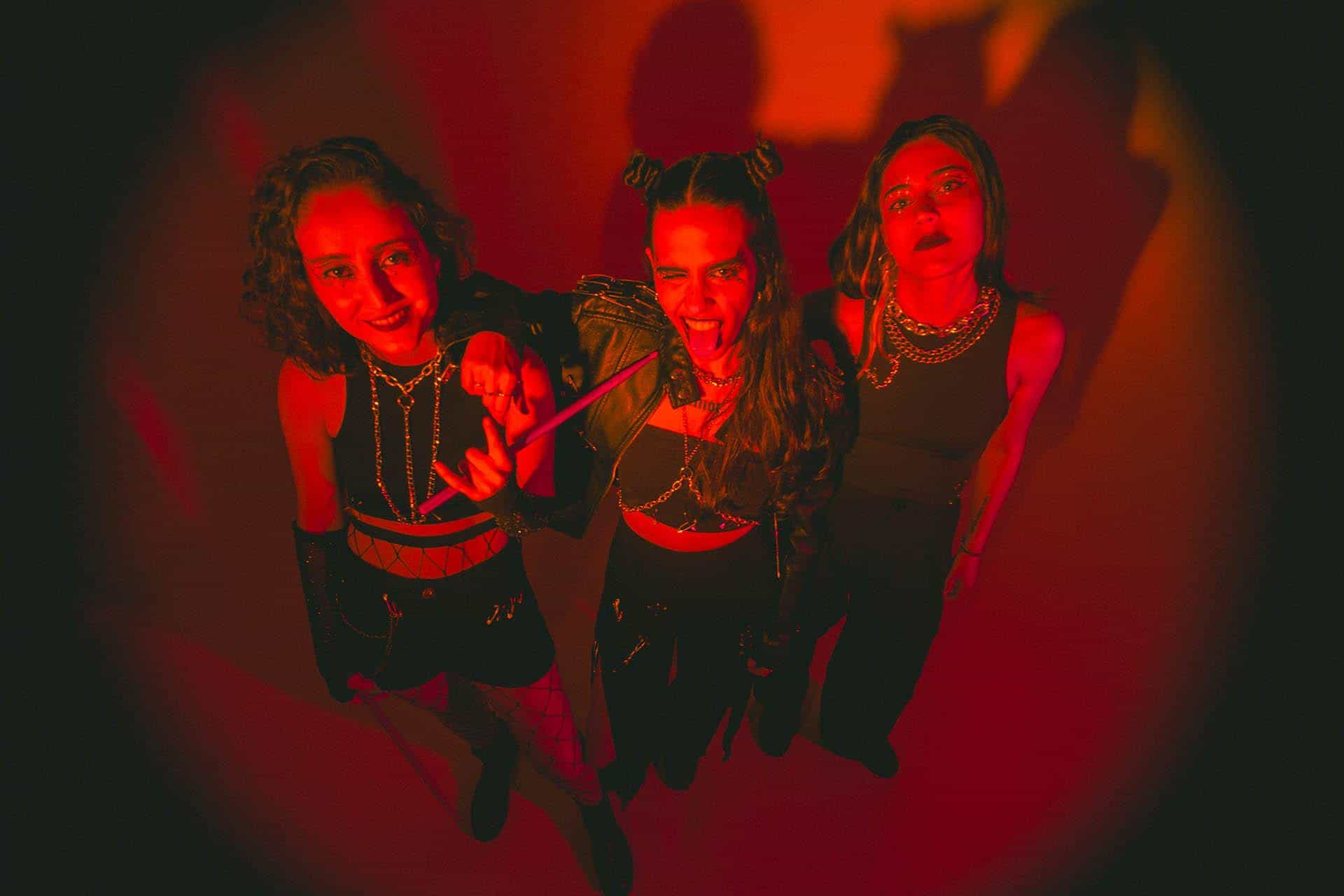 Rock Nacional, Power trio feminino INOUTSIDE lança clipe