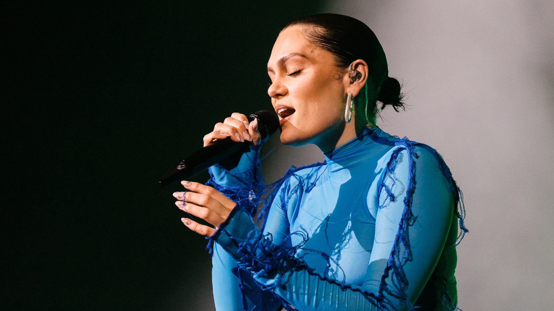 Agora no palco Skyline do The Town: Jessie J