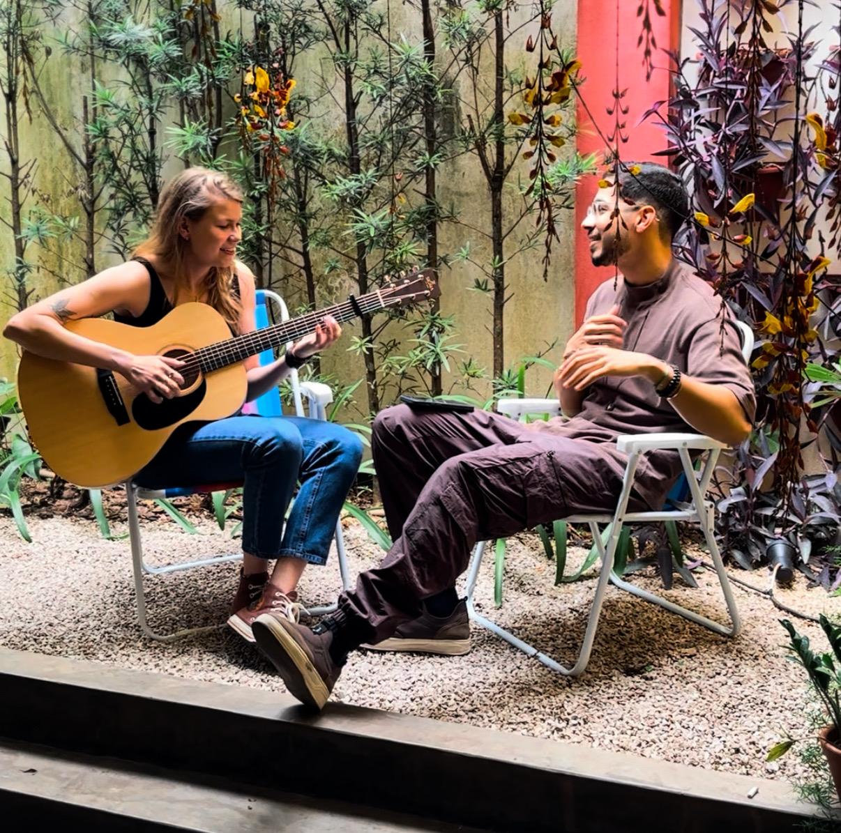 Vicka e Nathan Carvalho convidam a acreditar no amor
