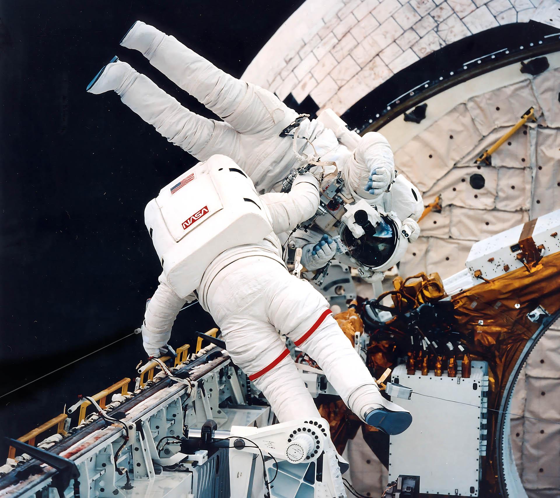 Exposição imersiva sobre viagens espaciais