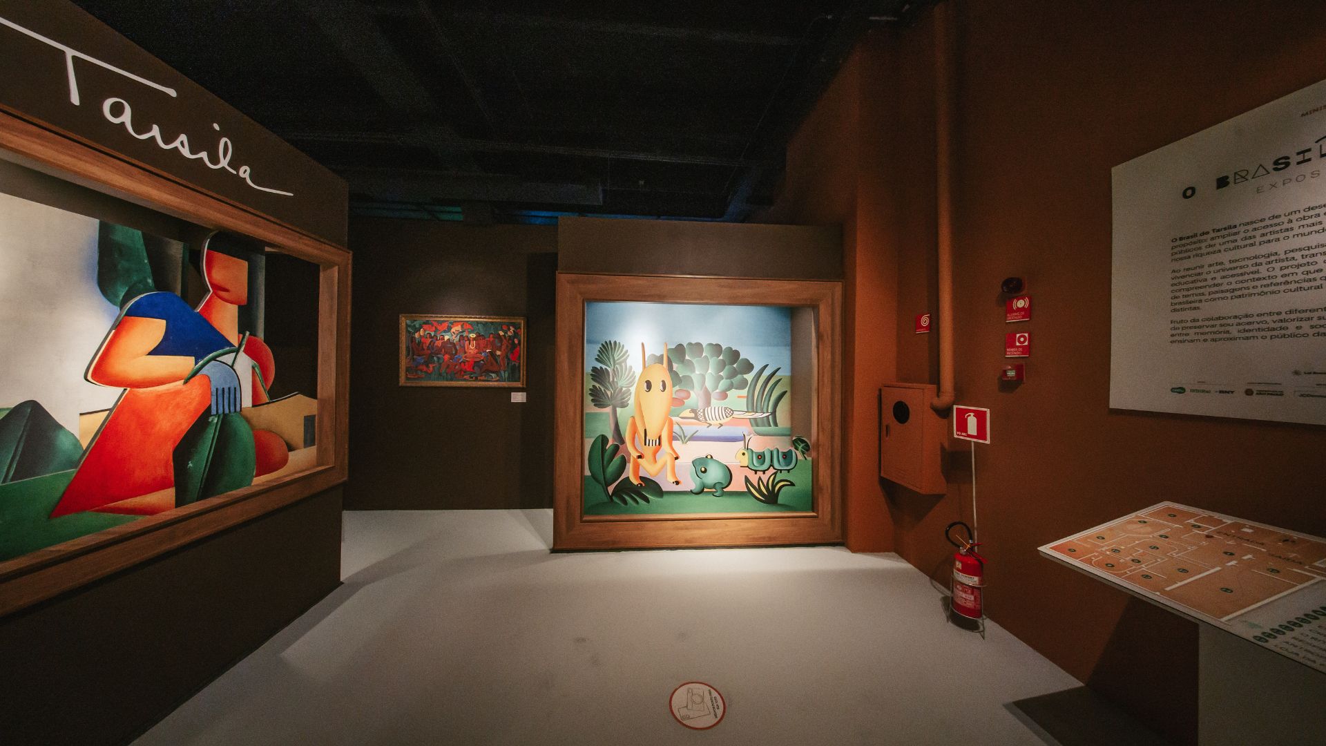 Ambiente da exposição imersiva "O Brasil de Tarsila", que celebra 140 anos do nascimento da pintora Tarsila do Amaral, no Nubank Arte Lab, no Conjunto Nacional, em São Paulo | Divulgação