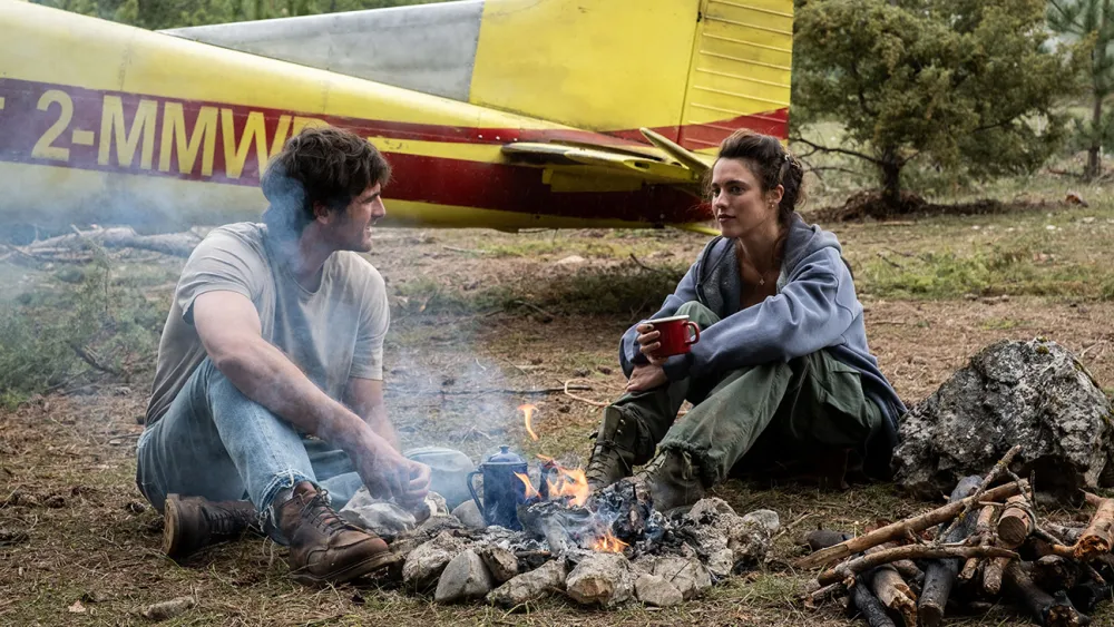 Jacob Elordi and Margaret Qualley em 'Ponto sem Retorno' / Fabio Lovino - 20th Century Studios